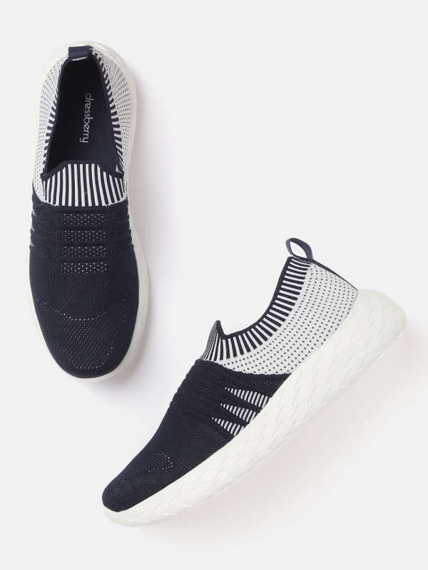 Qupid slip on sneakers clearance