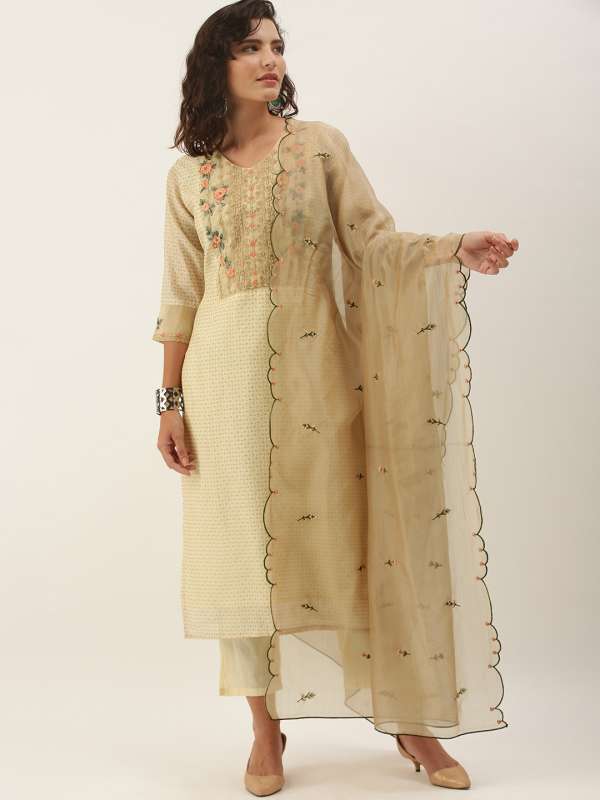 reliance trends heels