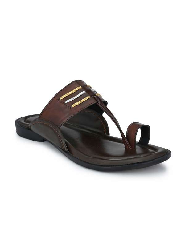 leefox chappals