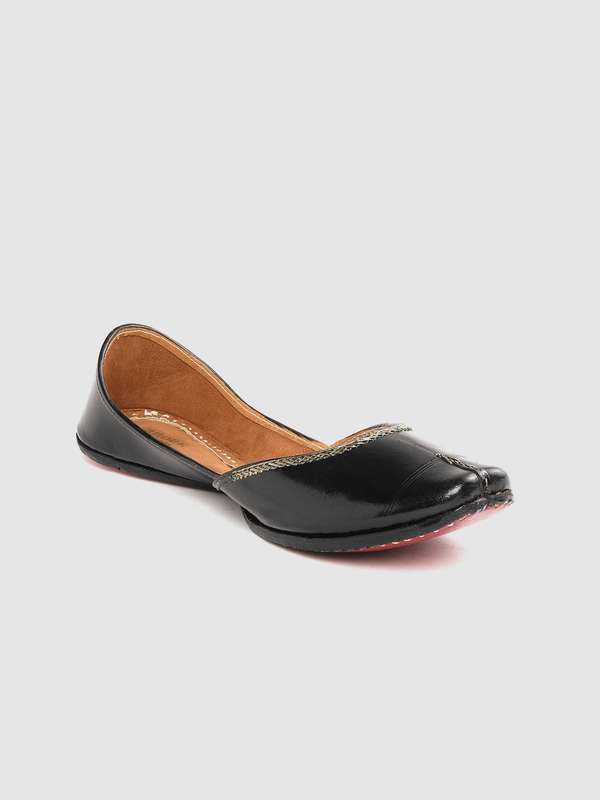 Myntra punjabi jutti clearance