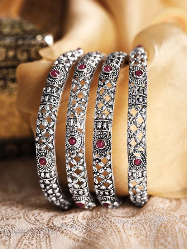 Silver outlet bangles price