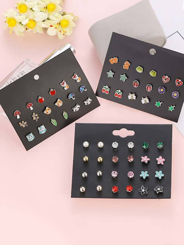 Buy 32 Pairs Girls Clip on Earrings Kids Cute Princess Clip on Stud Earrings  Set Unicorn Rainbow Daisy Colorful Earring Jewelry Christmas Gifts for  Teens Women Pretend Play Party 32 Styles Metal