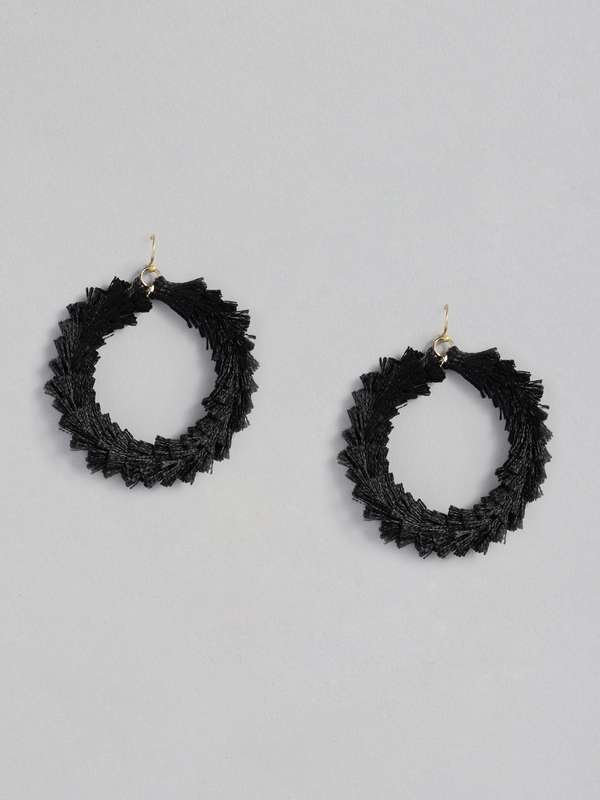 Black Metal Earrings Online 2025