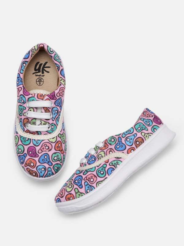 Casual shoes below 300 store