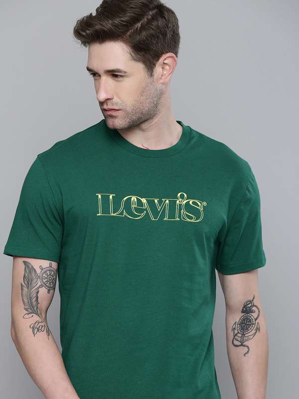 levis tshirt man