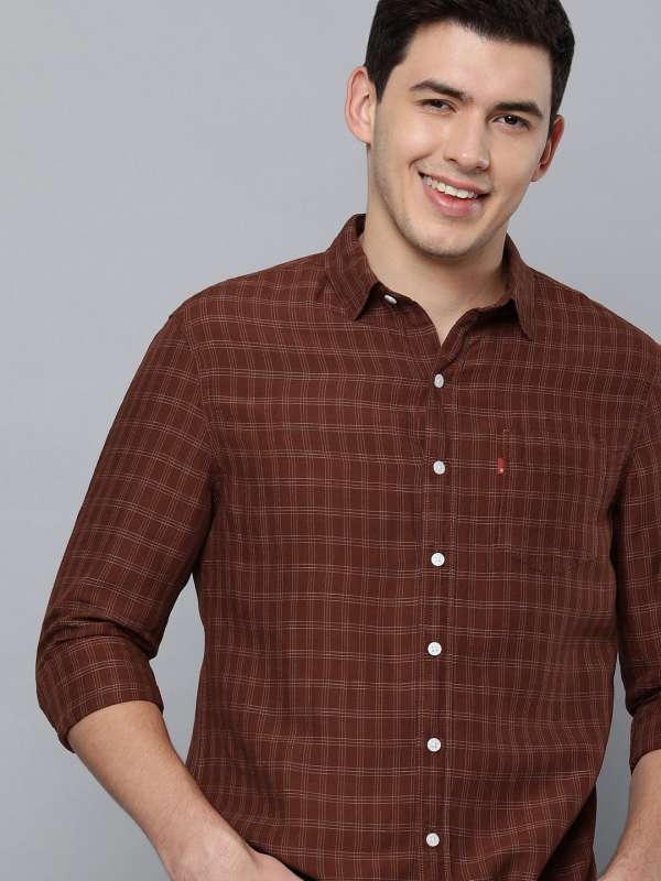 levis maroon shirt