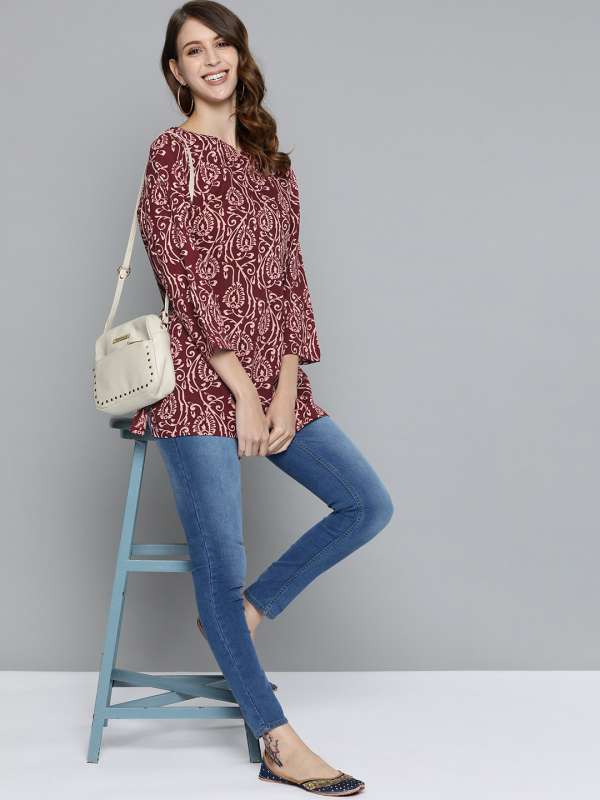 Kurti with on sale jeans online