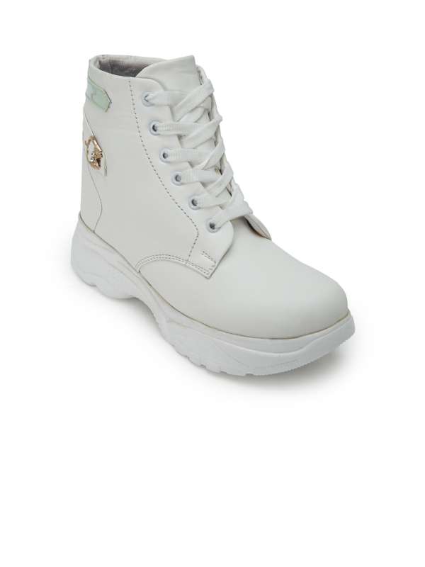 Boots for girls top myntra