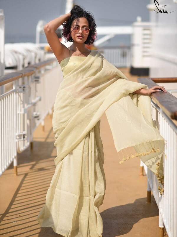 Off white color paithani silk saree with zari weaving work-totobed.com.vn