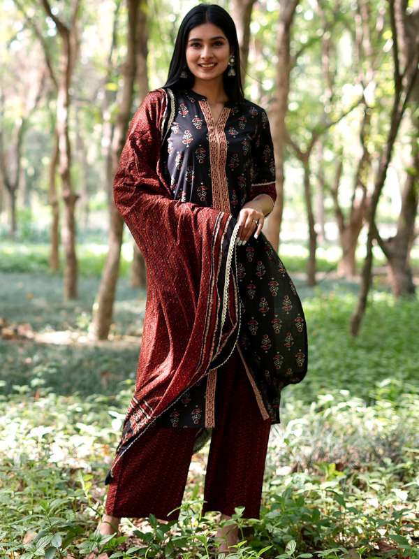 Libas black kurti store