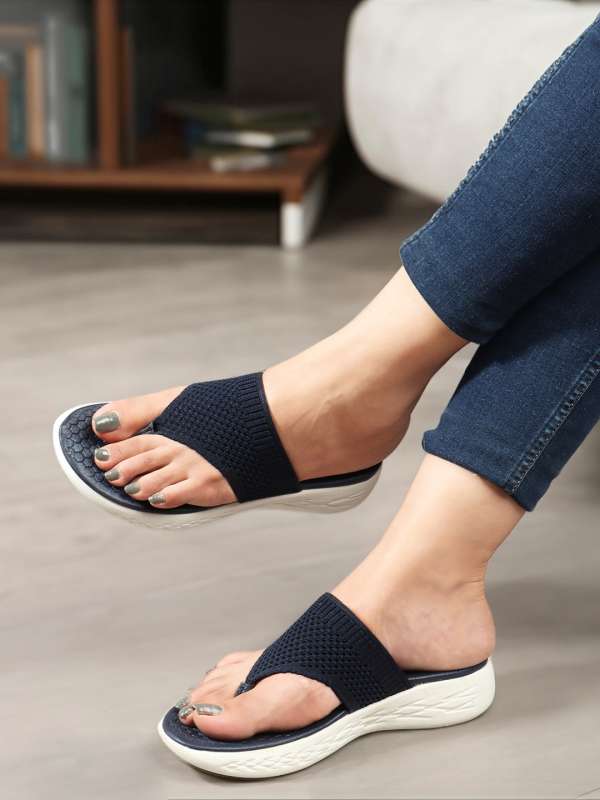 Sport flip flops womens on sale