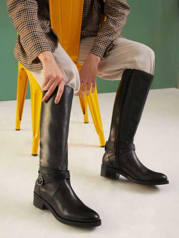 Knee length sales boots myntra