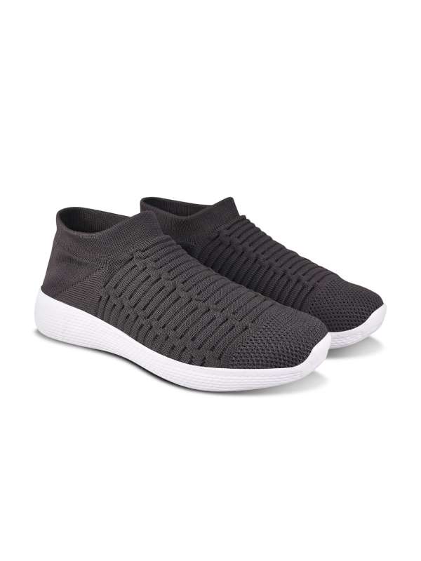 Unistar store canvas shoes