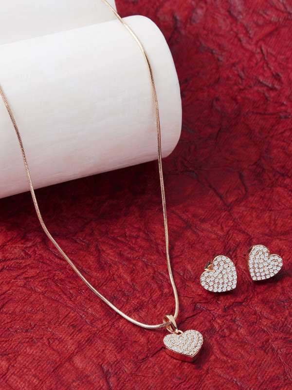 Myntra pendant shop set
