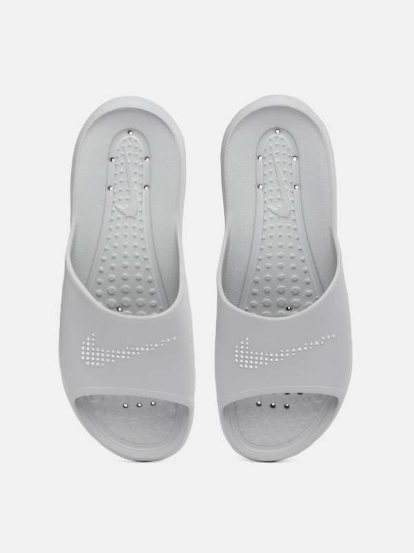 nike benassi myntra