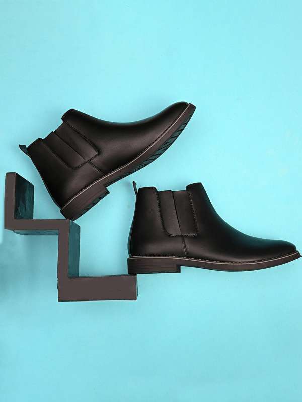 Myntra chelsea boots clearance