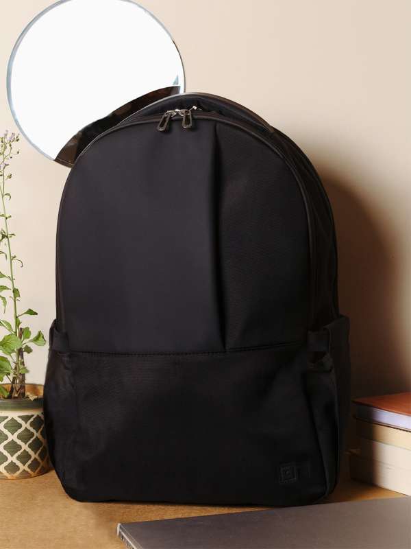 Puma Ferrari Transform Black Backpack 5778969.htm Buy Puma Ferrari Transform Black Backpack 5778969.htm online in India