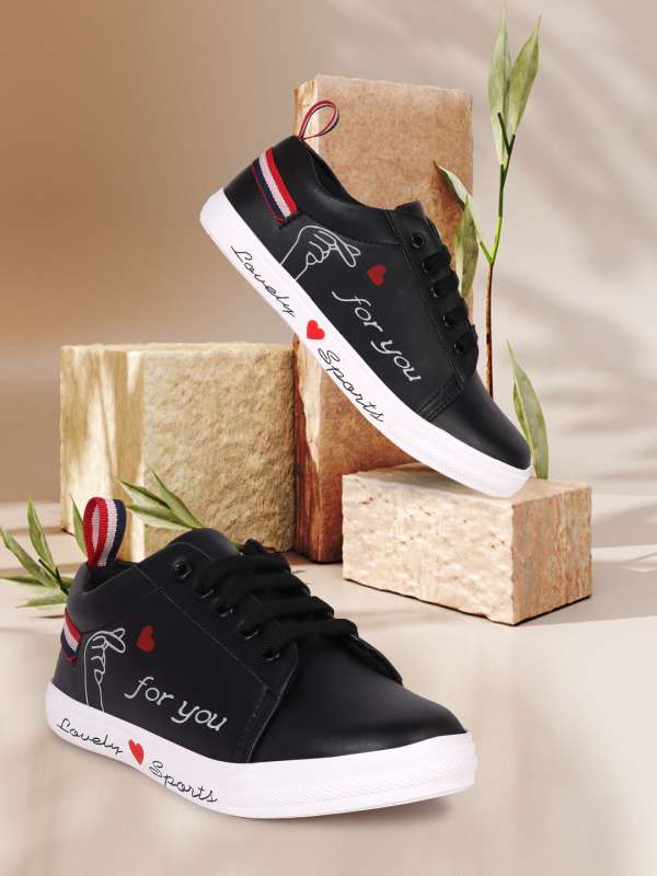 Sneakers for women below 500 sale