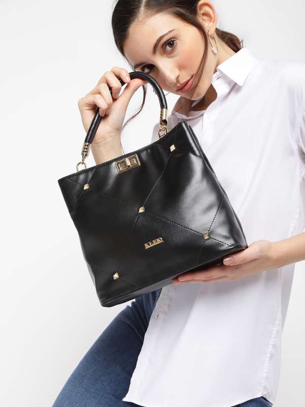 Black handbag 2025 myntra