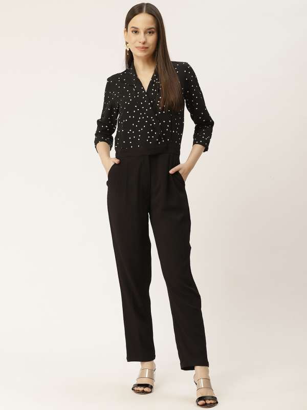 Magnetic store design jumpsuit
