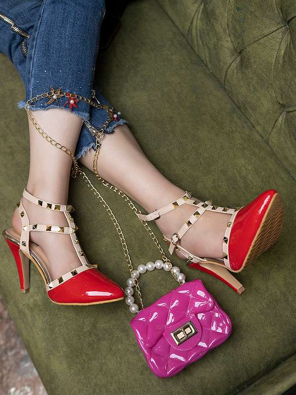 red sandals heels