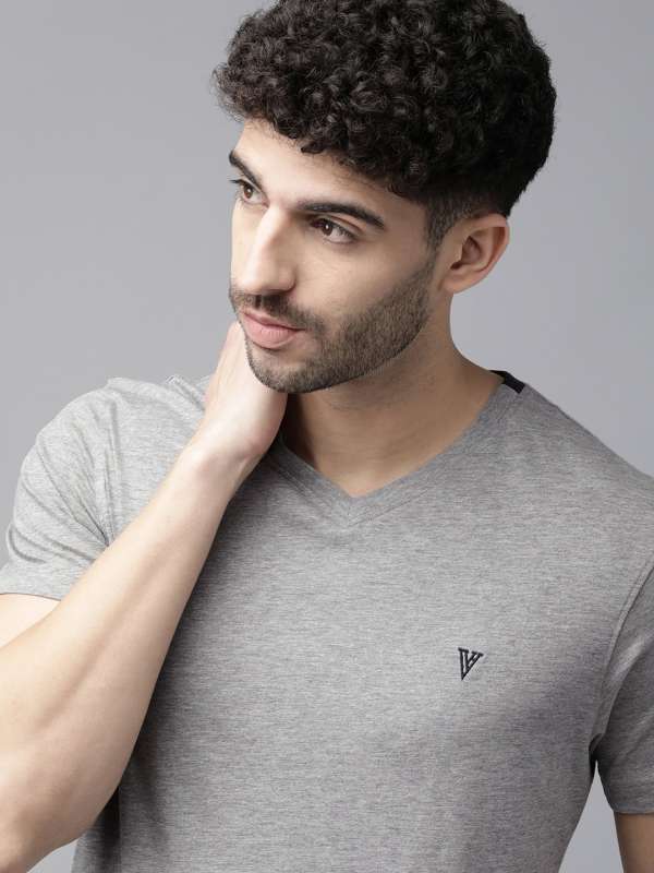 Vans t shirt myntra new arrivals