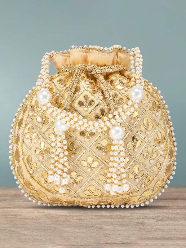Designer clutch bags Dm for order #embroideredclutch #flapclutch #clutches # clutch #clutchbags #clutchbag #luxuryclutch #handbags #myntra… | Instagram