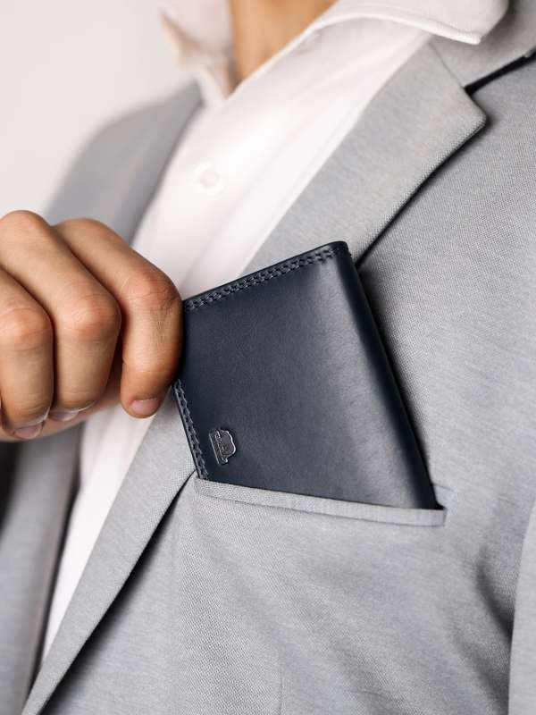 The 13 Best Wallet Brands For Men in 2023