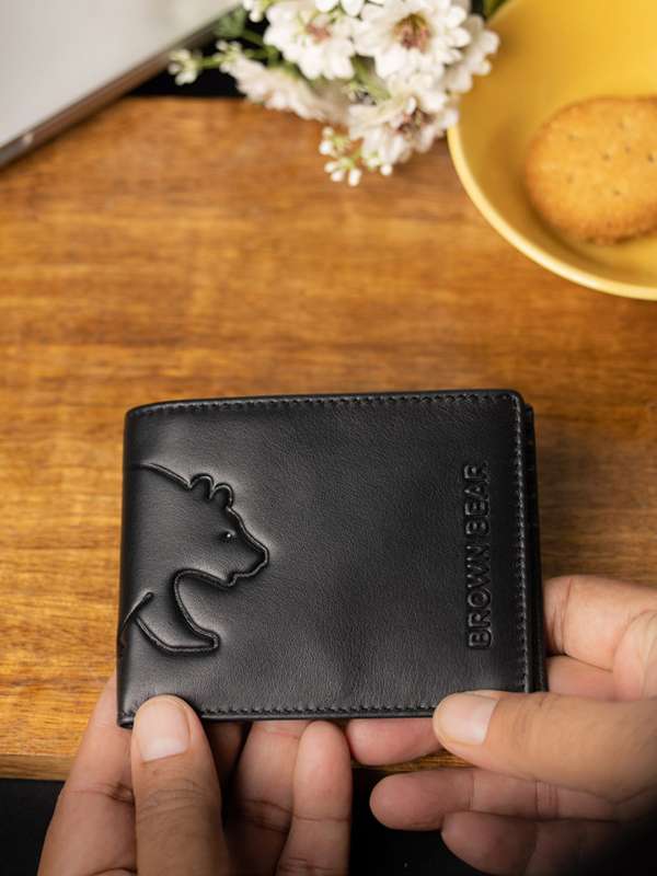 Louis Vuitton Lv man short wallet 2 folds money clips  Louis vuitton mens  wallet, Wallet men, Louis vuitton men