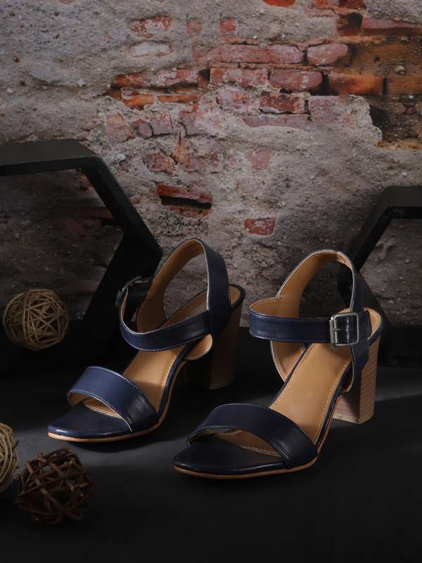 Rock & candy clearance nellee block heel sandal