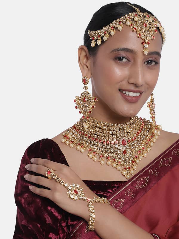 Juhi Chawla in Maroon Lehenga Blouse at India International Jewellery Week  2015 - Chinki Pinki