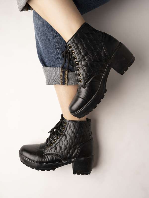 Low Price Offers on Black Boots Online for Women Myntra