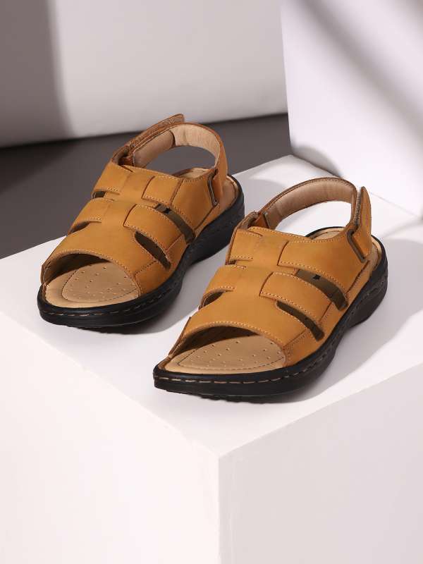 Buy red chief sandals online deals