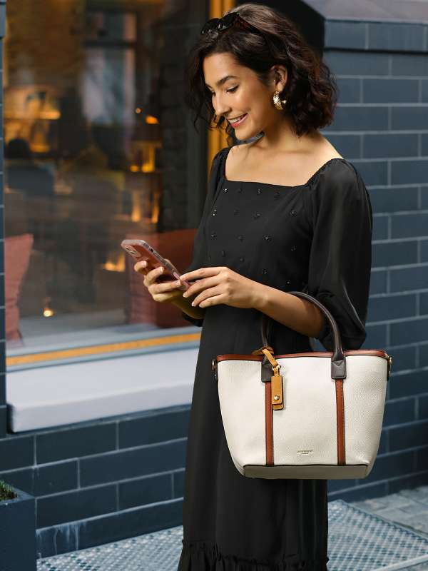 Chloe purse store