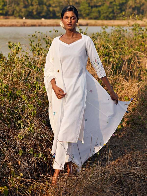 Okhai kurtas online