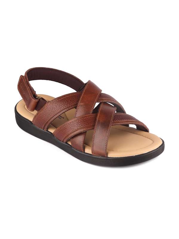 Red chief sandals hotsell myntra