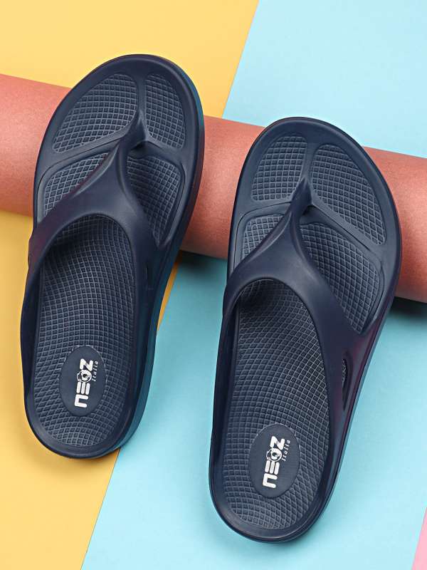 Navy blue store flip flops