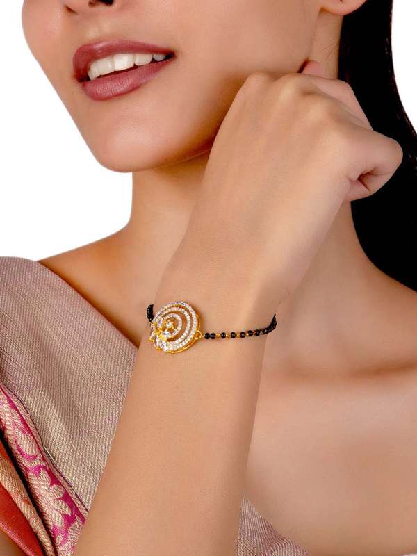 Hand store mangalsutra designs