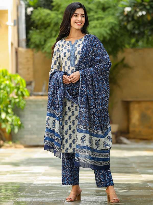 White salwar kameez with blue dupatta on sale