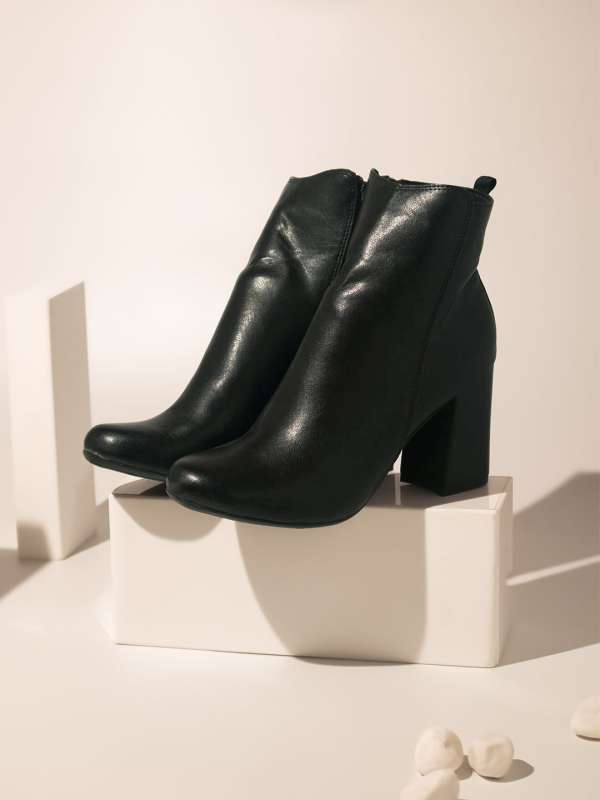 Ladies boots on myntra online