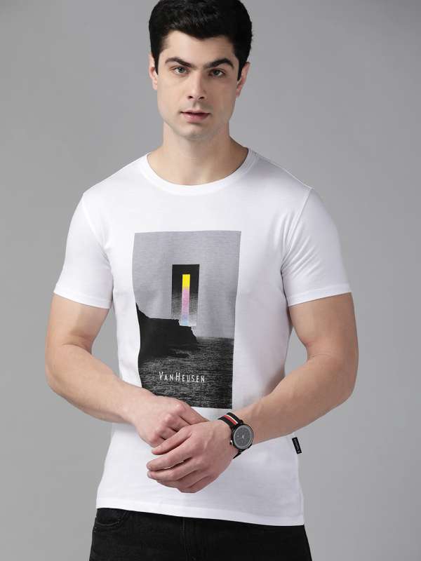 tshirts at myntra