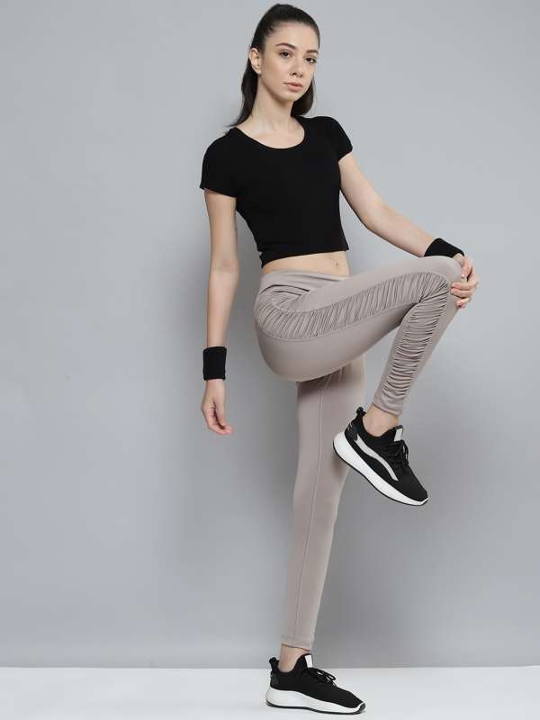 Meddele Temerity bremse Reebok Taupe Tights - Buy Reebok Taupe Tights online in India