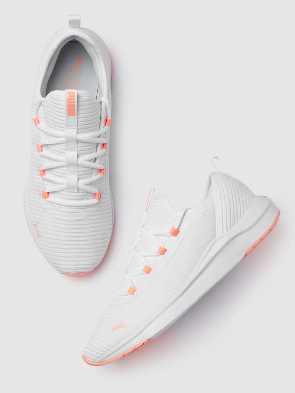 puma white sports shoes for men