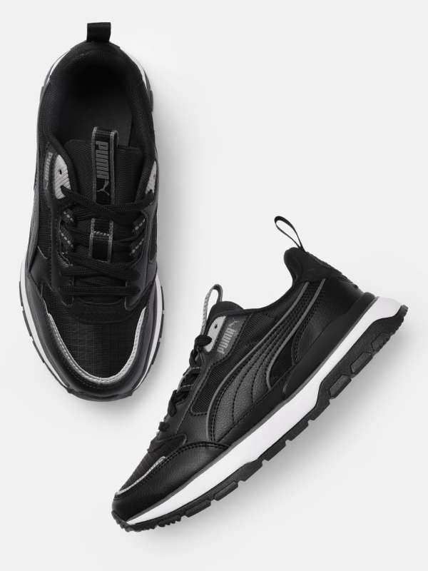 Trek sneakers store