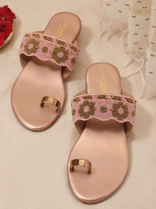 Anouk flats clearance