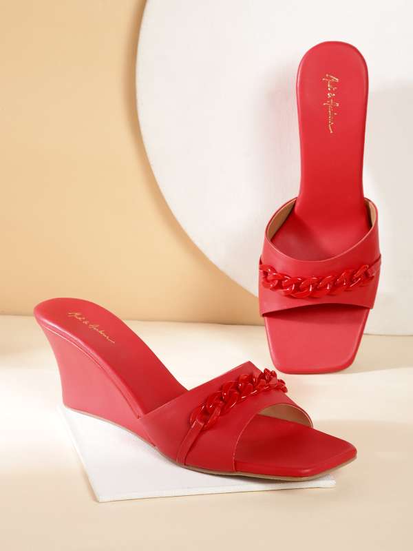 Red heels myntra 2025
