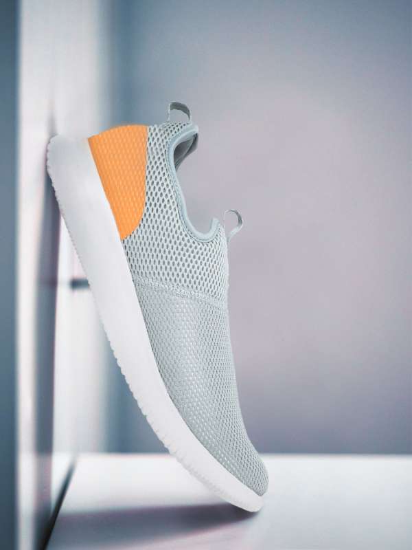Adidas walking 2025 shoes mens india