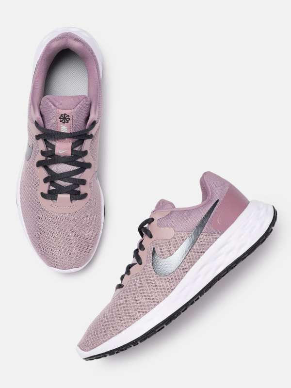 nike shoes under 5000