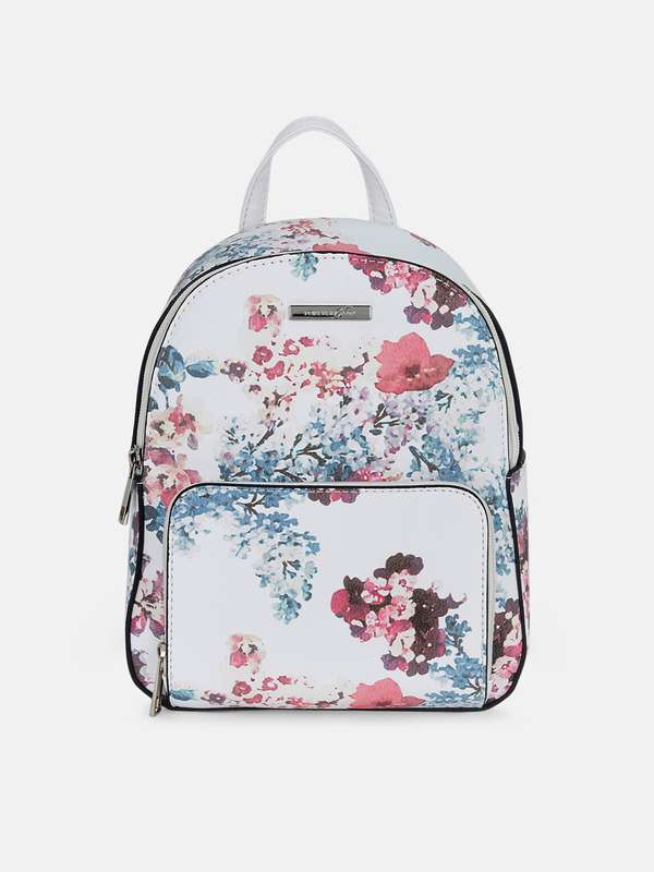 backpack myntra