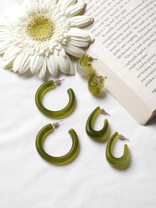 Eco Market Malta - Clipon earrings 🌟Product of the week🌟 Simplicity is  the ultimate sophistication ! Inspired by the beauty of nature, without  plastic and packaged with recyclable paper. Made with nickel-free